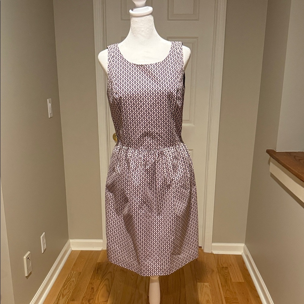 Brooks Brothers 346 Sleeveless Scoop Neck Dress